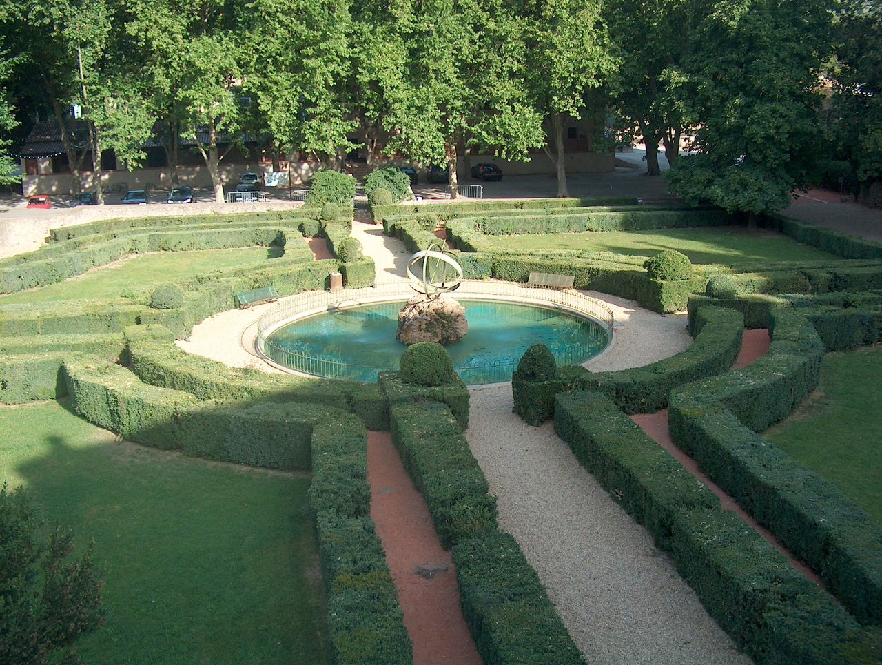 jardin-chateau-entrecasteaux(1)